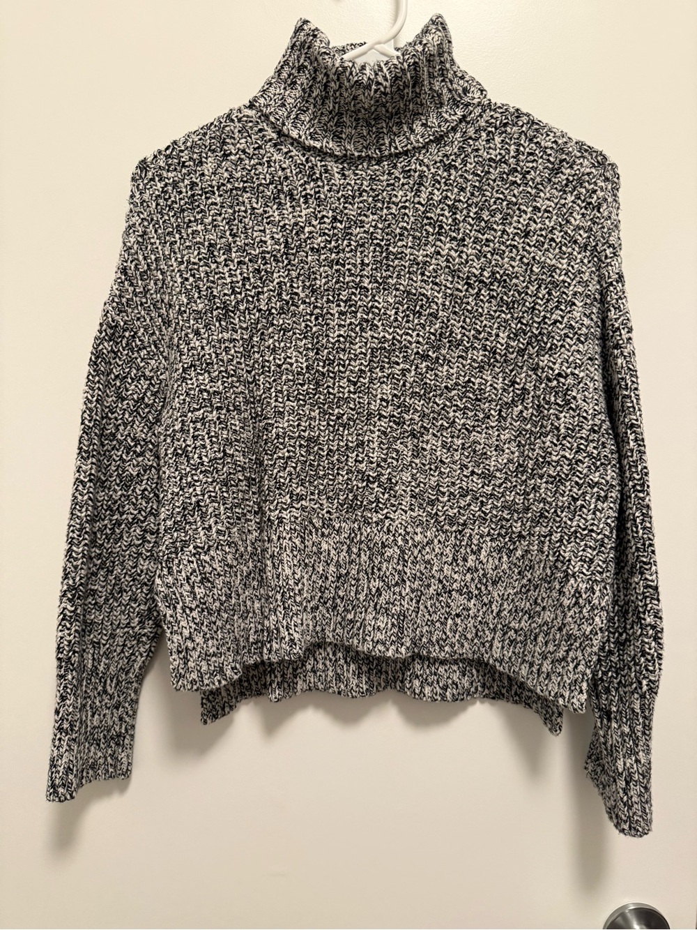 LIKE new Turtleneck Chunky Knit Sweater